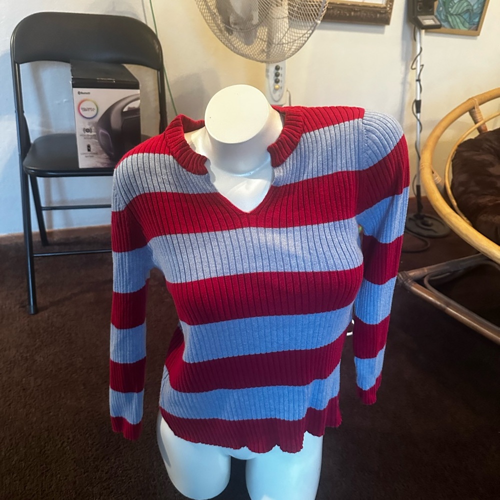 American Eagle Outfitters Striped V-Neck Sweater in Red and Gray